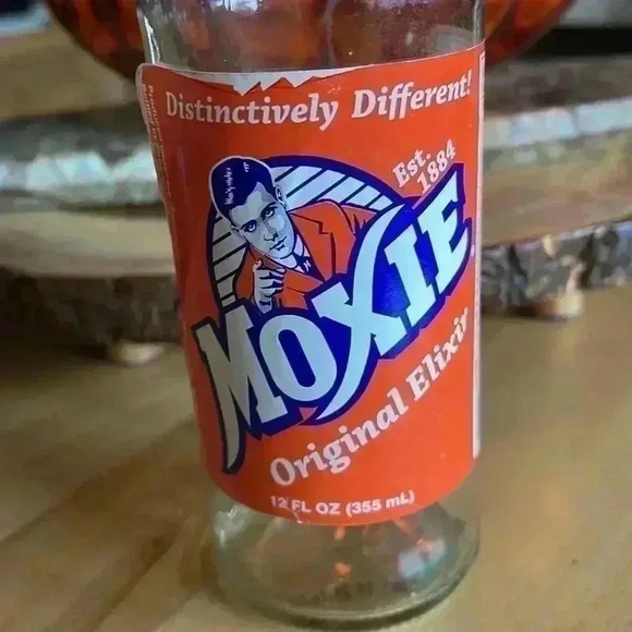 Vintage moxie bottle. - Picture 2 of 6